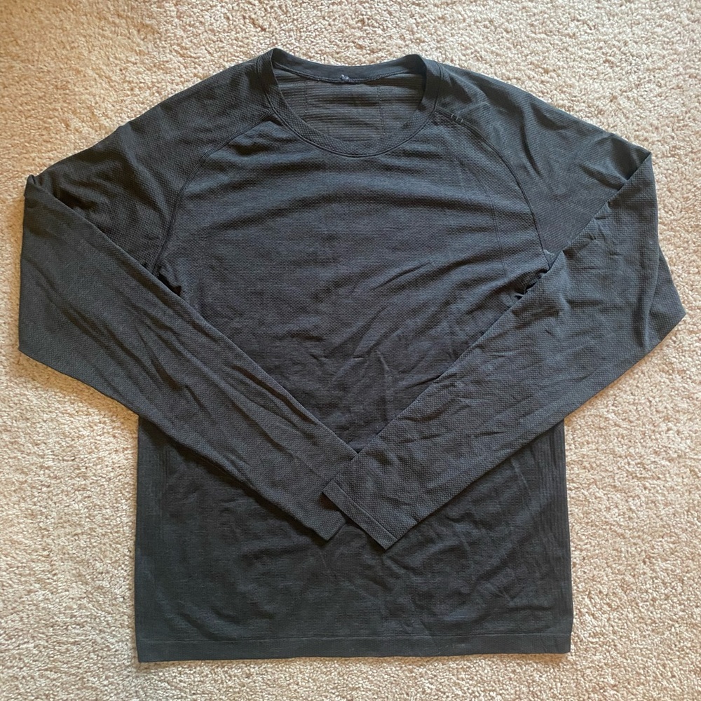 Lululemon Mens Gray Long Sleeve Tee